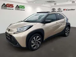 Beige Neu 2025 Toyota Aygo Kleinwagen | 20.750 €