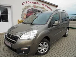 Nocciola metallic Gebraucht 2017 Peugeot Partner Allure Van / Kleinbus | 14.399 € (Fairer Preis)