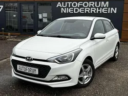 Polar white / sol Gebraucht 2015 Hyundai i20 YES! Kleinwagen | 6.000 € (Etwas zu teuer)