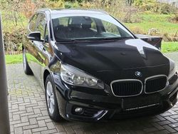 Schwarz Gebraucht 2016 BMW 218 Active Tourer Advantage Van / Kleinbus | 12.300 € (Fairer Preis)