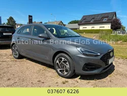 Grau Neu 2025 Hyundai i30 GO! Limousine | 21.990 € (Fairer Preis)
