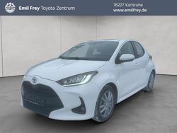 Weiß Gebraucht 2021 Toyota Yaris Team Limousine | 15.500 € (Fairer Preis)