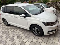 Weiß Gebraucht 2021 VW Touran Comfortline Van / Kleinbus | 23.980 € (Fairer Preis)