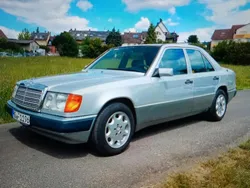 Silber Gebraucht 1992 Mercedes E230 Limousine | 6.900 €