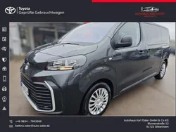 Titanium grey metallic Gebraucht 2024 Toyota Proace Verso Comfort Kombi | 43.590 € (Teuer)
