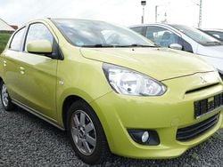 Gelb Gebraucht 2014 Mitsubishi Space Star Limousine | 2.490 € (Fairer Preis)