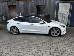 Weiß Gebraucht 2021 Tesla Model 3 Standard Range Limousine | 25.000 € (Fairer Preis)