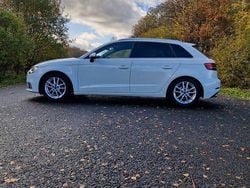 Weiß Gebraucht 2018 Audi A3 Limousine | 14.400 € (Guter Preis)