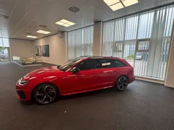 Rot Gebraucht 2024 Audi A4 S-Line Kombi | 49.990 € (Teuer)