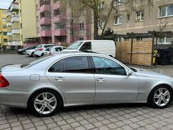 Silber Gebraucht 2006 Mercedes E200 Avantgarde Limousine | 6.900 € (Fairer Preis)