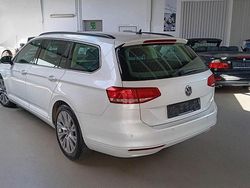 Pure white Gebraucht 2020 VW Golf VII Comfortline Kombi | 12.990 € (Superpreis)