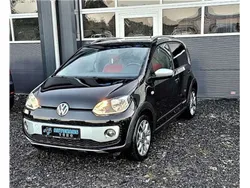 Black pearl (metallic) Gebraucht 2015 VW up! Kleinwagen | 8.200 € (Etwas zu teuer)