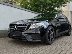 Schwarz Gebraucht 2019 Mercedes E300 AMG Limousine | 21.998 € (Guter Preis)