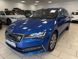 Schwarz (blackmagic perleffekt) Gebraucht 2020 Skoda Superb SportLine Kombi | 27.446 € (Guter Preis)