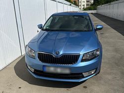 Blau Gebraucht 2014 Skoda Octavia Ambition Limousine | 7.490 € (Fairer Preis)
