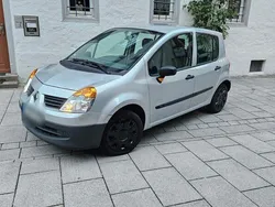 Silber Gebraucht 2006 Renault Modus Van / Kleinbus | 3.599 € (Etwas zu teuer)