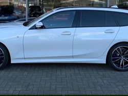 Weiß Gebraucht 2020 BMW 330 Sport Line Kombi | 32.000 € (Fairer Preis)