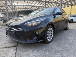 Schwarz Gebraucht 2022 Kia Ceed Kleinwagen | 17.790 € (Guter Preis)