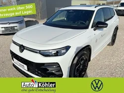 Pure white Neu 2025 VW Tayron R-line SUV | 61.660 € (Superpreis)