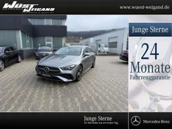 Manufaktur mountaingrau magno Gebraucht 2024 Mercedes CLA200 Shooting Brake Premium Kombi | 34.490 € (Etwas zu teuer)