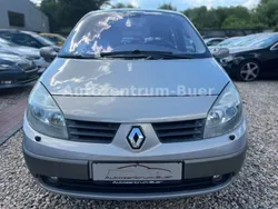 Beige Gebraucht 2004 Renault Scénic II Dynamique Van / Kleinbus | 3.990 € (Etwas zu teuer)