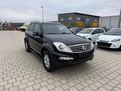 Schwarz Gebraucht 2017 Ssangyong (KGM) Rexton SUV | 13.950 €