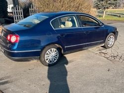 Blau Gebraucht 2005 VW Passat Limousine | 2.200 € (Guter Preis)