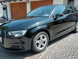 Schwarz Gebraucht 2016 Audi A3 Sportback Ambiente Limousine | 14.290 € (Guter Preis)