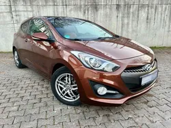 Braun Gebraucht 2013 Hyundai i30 Limousine | 7.290 € (Guter Preis)