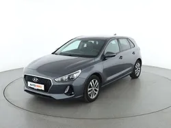 Grau Gebraucht 2018 Hyundai i30 Pure Limousine | 13.790 € (Guter Preis)