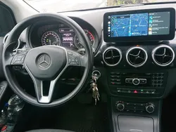 Schwarz Gebraucht 2014 Mercedes B200 Van / Kleinbus | 16.490 €