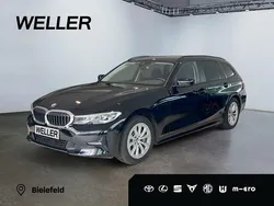 Schwarz Gebraucht 2021 BMW 330e Advantage Kombi | 26.790 € (Fairer Preis)