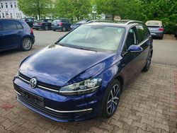 Blau Gebraucht 2017 VW Golf VII Comfortline Kombi | 12.550 € (Guter Preis)
