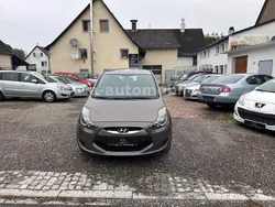 Braun Gebraucht 2011 Hyundai ix20 Van / Kleinbus | 4.490 € (Fairer Preis)