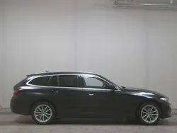 Schwarz Gebraucht 2023 BMW 318 Shadowline Kombi | 22.980 € (Superpreis)