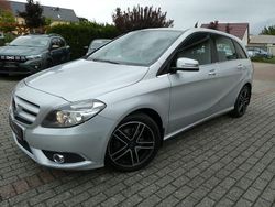 Silber Gebraucht 2012 Mercedes B200 Van / Kleinbus | 12.890 € (Fairer Preis)