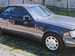Schwarz Gebraucht 1994 Mercedes E200 Cabrio | 25.900 €
