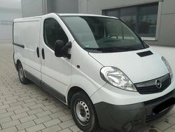 Weiß Gebraucht 2010 Opel Vivaro Van | 4.600 € (Guter Preis)