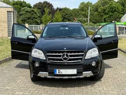 Schwarz Gebraucht 2010 Mercedes ML63 AMG AMG SUV | 20.990 € (Fairer Preis)