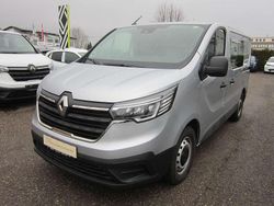 Silber (metallic) Gebraucht 2023 Renault Trafic Komfort Van | 32.490 € (Guter Preis)