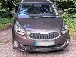 Braun Gebraucht 2017 Kia Carens 2 Van / Kleinbus | 10.500 € (Fairer Preis)