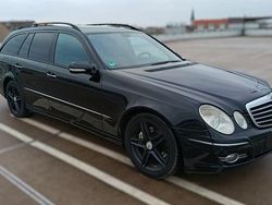Schwarz Gebraucht 2007 Mercedes E320 Avantgarde Kombi | 6.990 € (Fairer Preis)