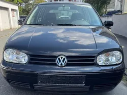 Schwarz Gebraucht 2002 VW Golf IV Highline Limousine | 3.900 € (Etwas zu teuer)