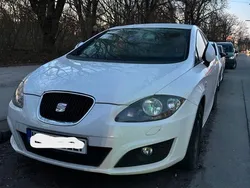 Weiß Gebraucht 2011 Seat Leon Copa Limousine | 3.499 € (Fairer Preis)