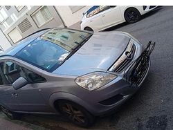 Blau Gebraucht 2009 Opel Zafira Van / Kleinbus | 2.000 €