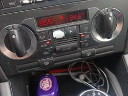 Schwarz Gebraucht 2005 Audi A3 Attraction Limousine | 700 € (Etwas zu teuer)