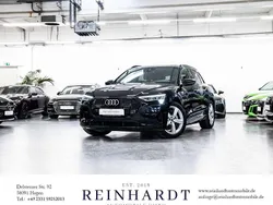 Brillantschwarz Gebraucht 2023 Audi e-tron S-Line SUV | 43.285 €