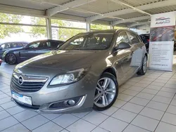 Grau Gebraucht 2016 Opel Insignia Business Edition Kombi | 6.800 € (Etwas zu teuer)