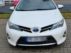 Toyota Auris Hybrid