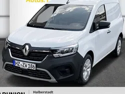 Weiß Gebraucht 2023 Renault Kangoo Rapid Extra Van / Kleinbus | 22.495 € (Etwas zu teuer)